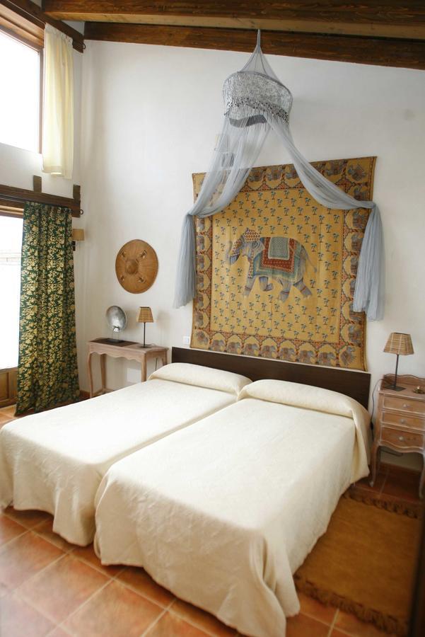 Hotel Rural Bioclimático Sabinares del Arlanza Puentedura Quarto foto
