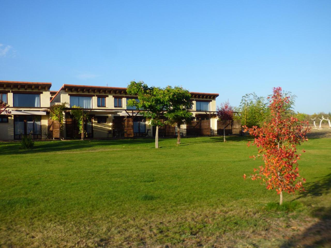 Hotel Rural Bioclimático Sabinares del Arlanza Puentedura Exterior foto